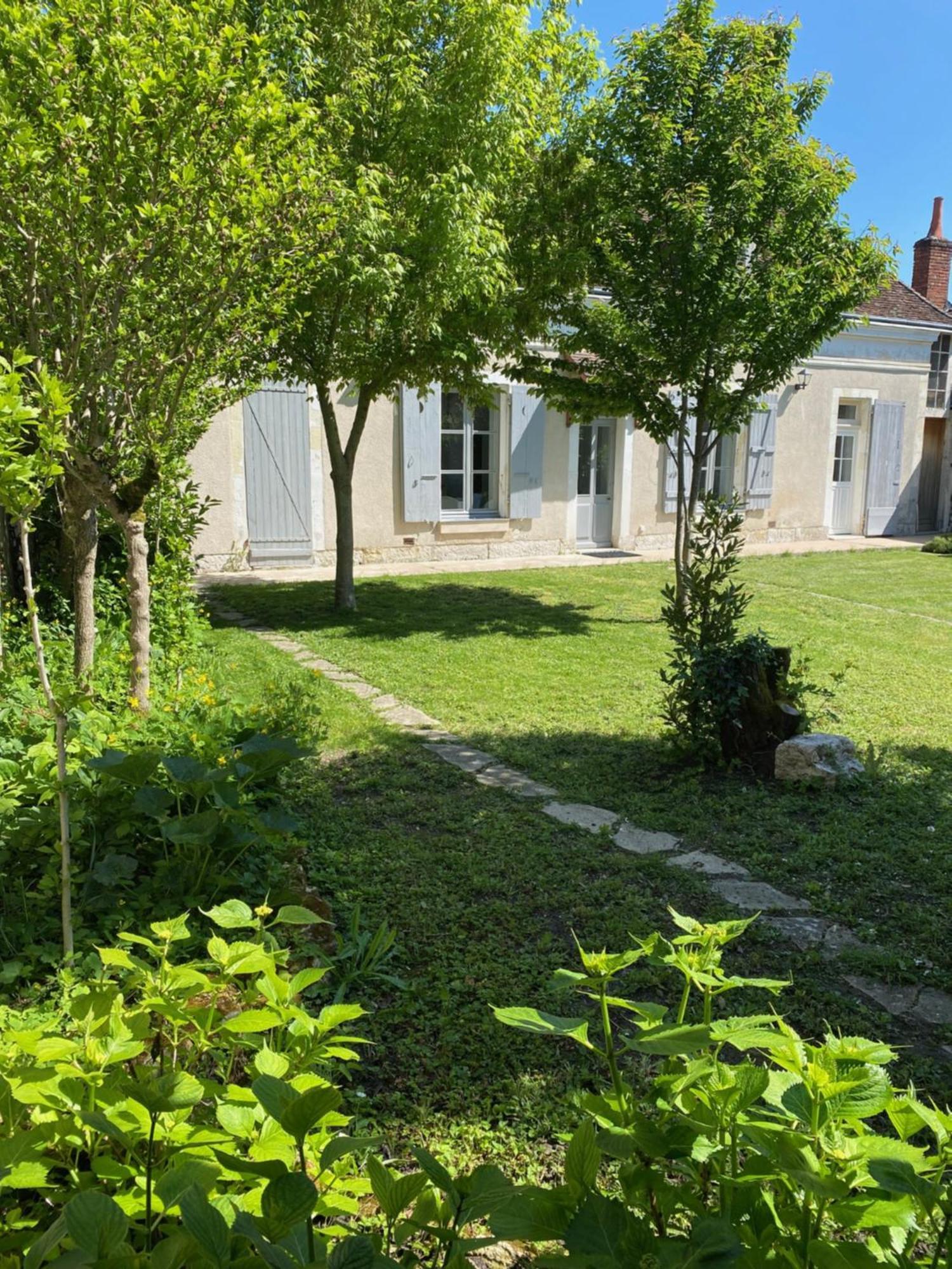 Clos Des Chardons - Le Jardin Holiday home *